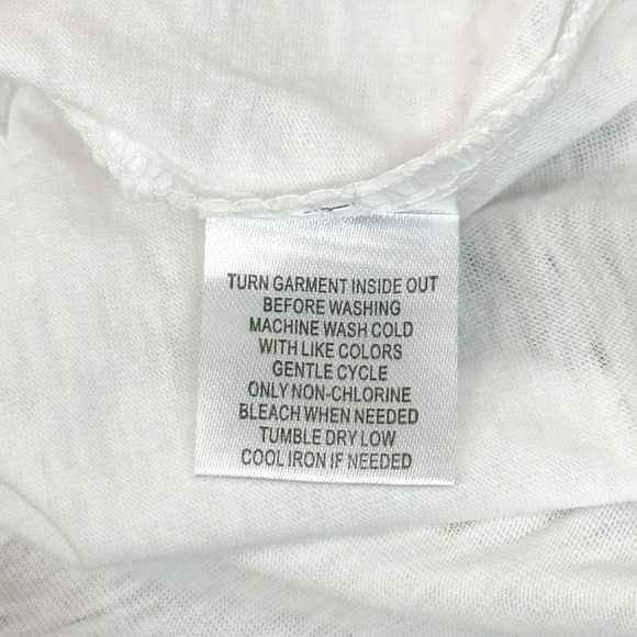 DISNEY The Lion King Hakuna Matata Graphic Tee - Picture 7 of 7